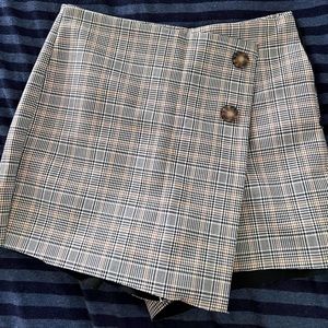 Zara checker shorts/skorts